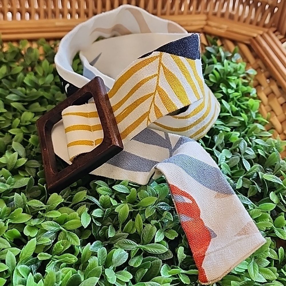 Vintage Cloth Belt With Wooden Buckle